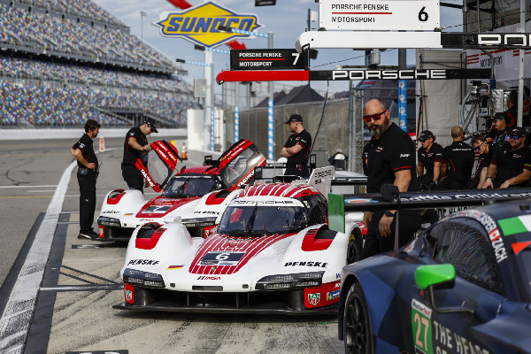 Porsche Penske Motorsport Kicks Off IMSA Season