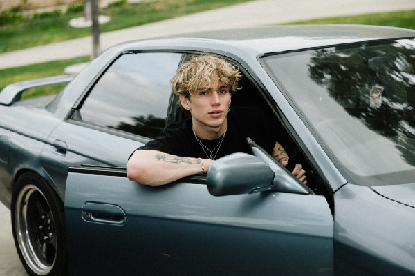 Formula E Evo Sessions: Celebrities in Racing