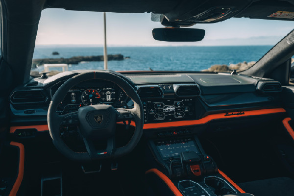 Lamborghini Hybrid Models Win Global Awards