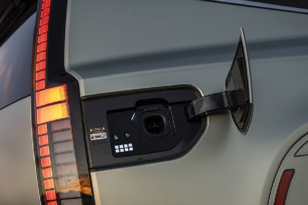 Hyundai IONIQ 9 Debuts at Montreal Auto Show