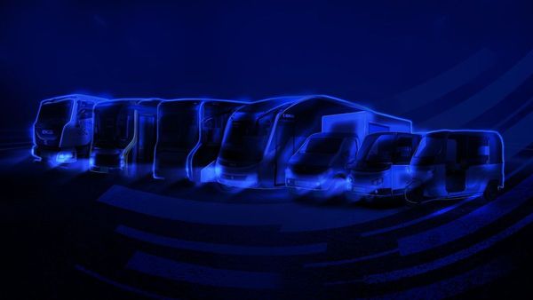 Auto Expo 2025 EKA Mobility Launches Electric Vehicles