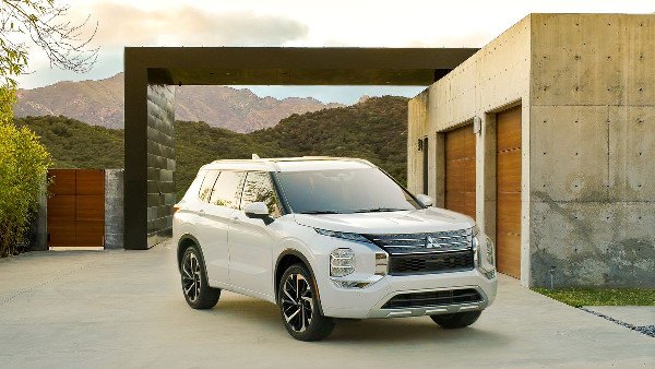 Mitsubishi Motors Year-End Sales Up 25.8%