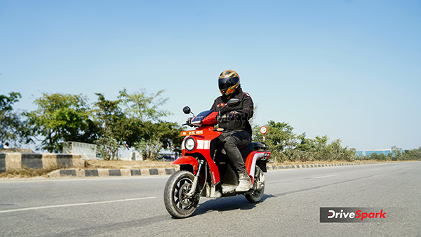 Numeros Diplos Max First Ride Review riding shot