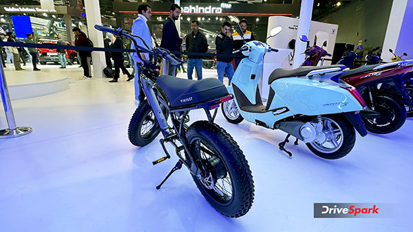 Auto Expo 2025 Vinfast Showcases 6 Electric Scooters