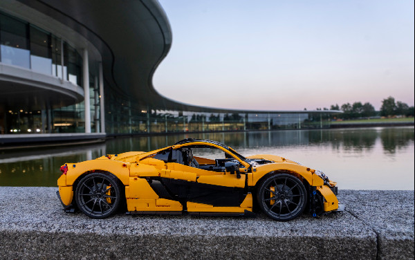 LEGO Technic McLaren P1 Debuts in Toronto
