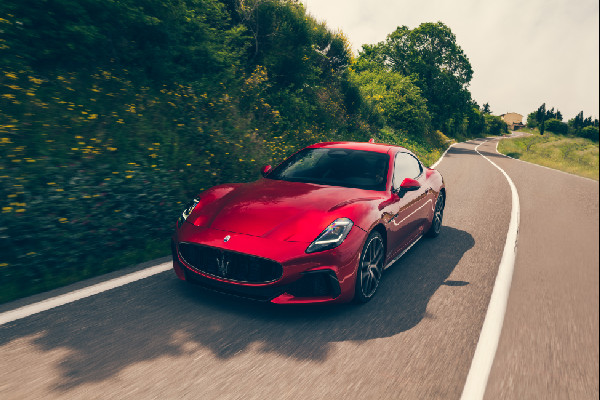 Maserati Showcases New Models at AutoShow