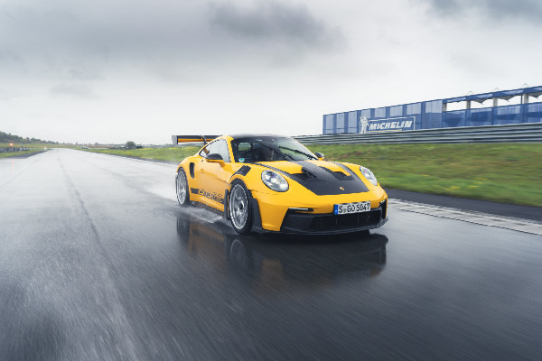 New Wet Weather Tire for Porsche 911 GT3 RS