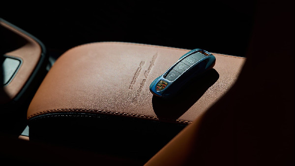 Porsche Auctions Unique 911 S/T for Charity