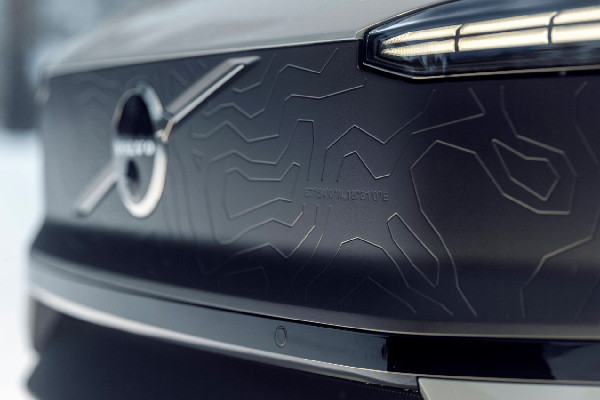 Volvo EX30 Cross Country: Adventure Awaits