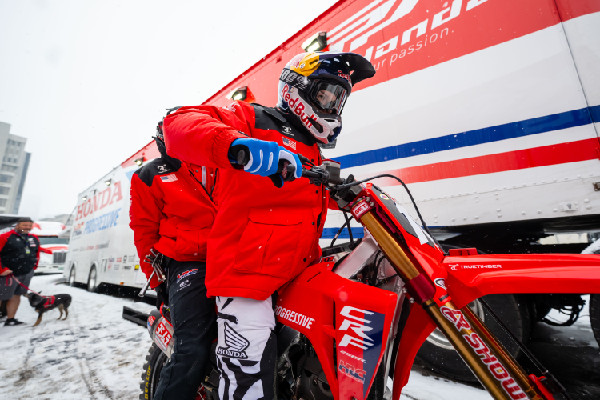 Hymas Finishes Sixth at Detroit SX