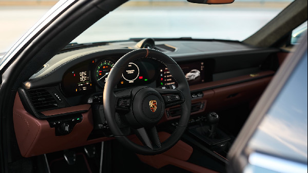 Porsche RM Sotheby’s Auction Supports Red Cross