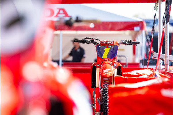 Honda HRC Faces Challenges in Glendale SX