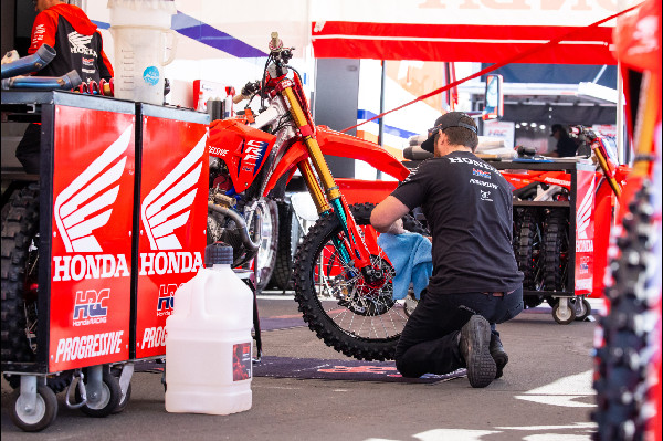 Honda HRC Faces Challenges in Glendale SX
