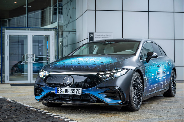 Mercedes-Benz Begins Solid-State Battery Road Tests