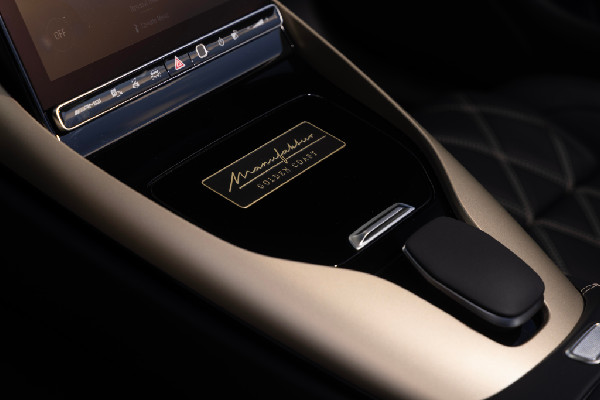 Mercedes-AMG SL 63 MANUFAKTUR Golden Coast Launch