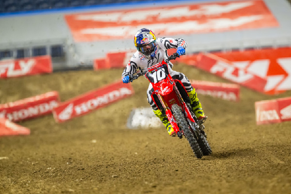 Hymas Finishes Sixth at Detroit SX