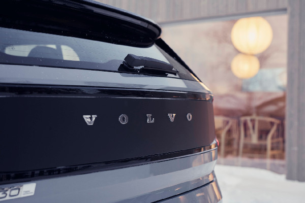 Volvo EX30 Cross Country: Adventure Awaits