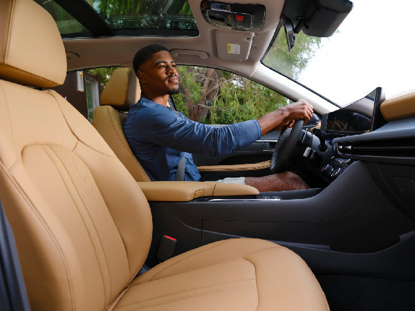 Hyundai Launches New Sonata Hybrid Campaign