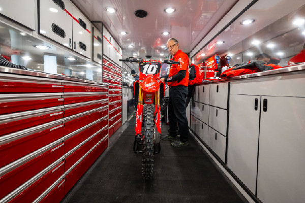 Hymas Finishes Sixth at Detroit SX