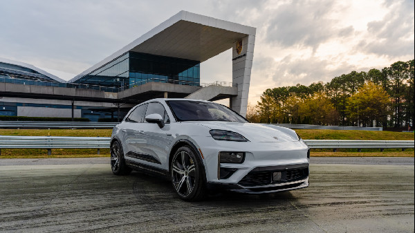 New Macan Electric at Porsche Experience Centers