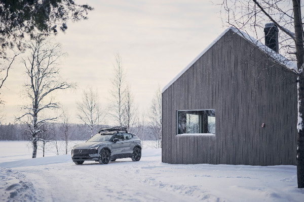 Volvo EX30 Cross Country: Adventure Awaits