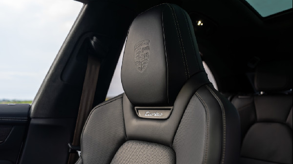 New Macan Electric at Porsche Experience Centers