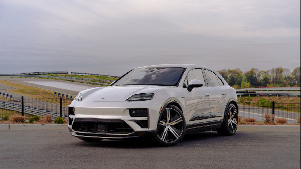 New Macan Electric at Porsche Experience Centers