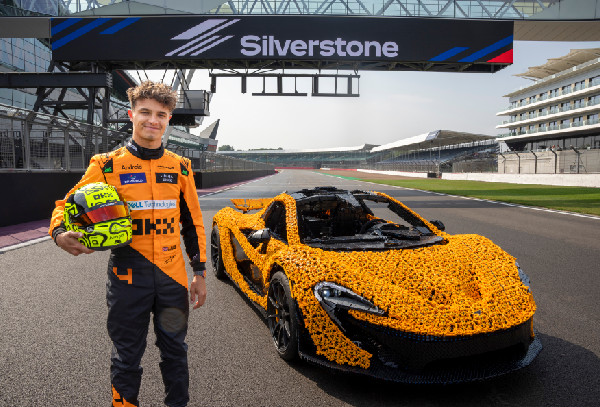 LEGO Technic McLaren P1 Debuts in Toronto