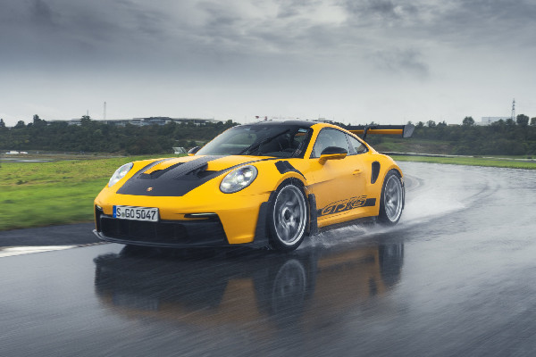 New Wet Weather Tire for Porsche 911 GT3 RS