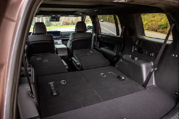 Hyundai Wins AJAC Vehicle of the Year Awards