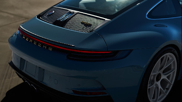 Porsche Auctions Unique 911 S/T for Charity