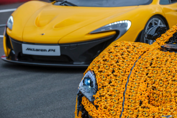 LEGO Technic McLaren P1 Debuts in Toronto