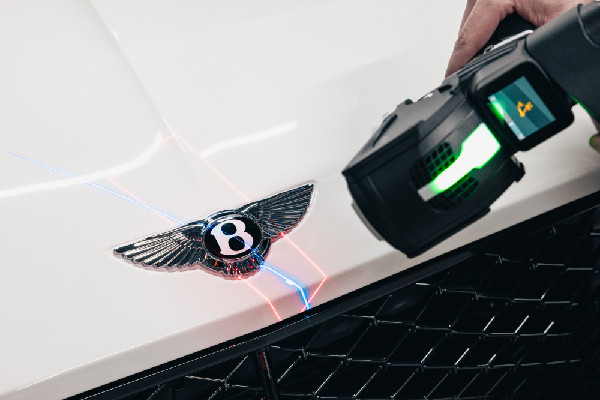 Bentley Opens New Excellence Centre in Crewe