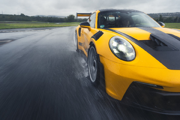 New Wet Weather Tire for Porsche 911 GT3 RS