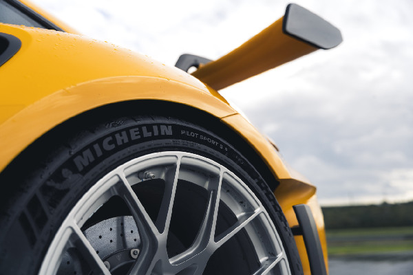 New Wet Weather Tire for Porsche 911 GT3 RS