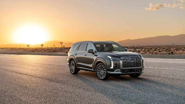 Hyundai Santa Fe and Palisade Earn Top Awards