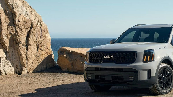 Kia EV9 and Telluride Win Best Buy Awards