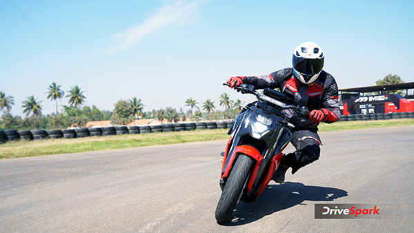 Ultraviolette F77 Superstreet Review