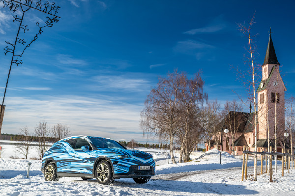 Mercedes-Benz GLC with EQ Technology Shines in Winter