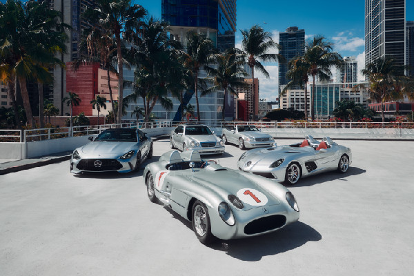 Mercedes-Benz Classics Shine at ModaMiami