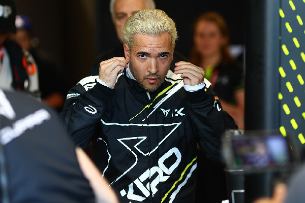 Celebrities Compete in Formula E Evo Sessions