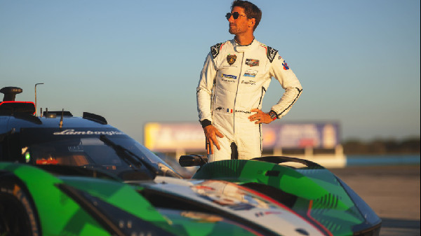 Lamborghini and Alpinestars Join Forces for Racewear