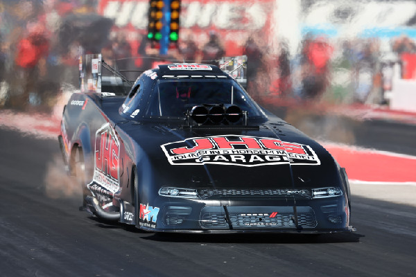 Hagan Narrowly Defeated at NHRA Arizona Nationals