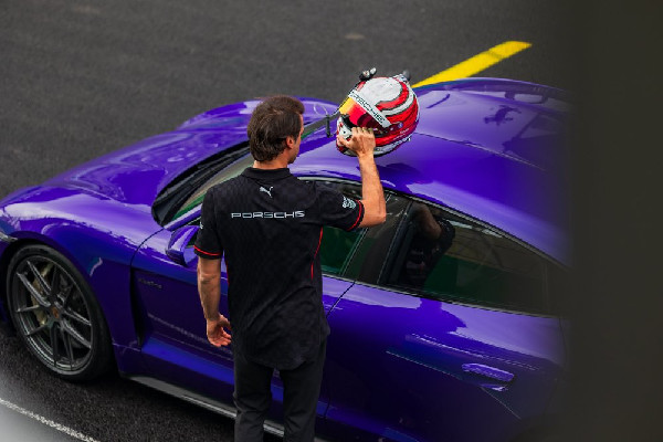 Taycan Turbo GT Sets New Lap Record