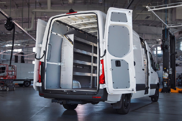 Mercedes-Benz USA Launches New VanSolution Model
