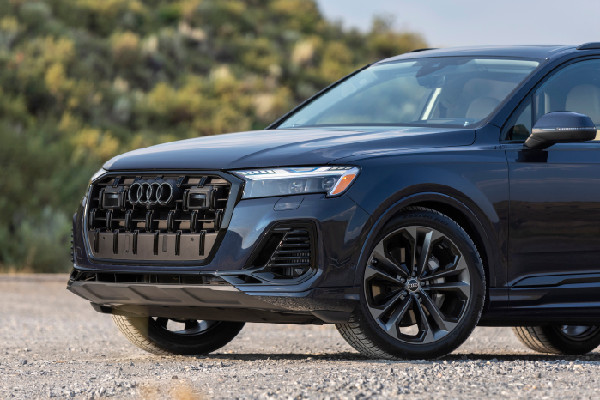 2025 Audi Q7 Receives IIHS TOP SAFETY PICK+ Award