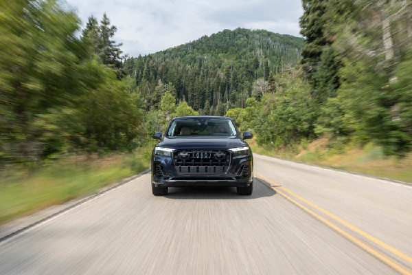 2025 Audi Q7 Receives IIHS TOP SAFETY PICK+ Award