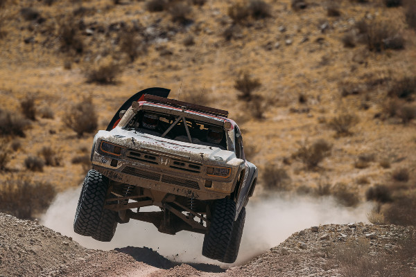 Honda Passport Shines at Mint 400 Race