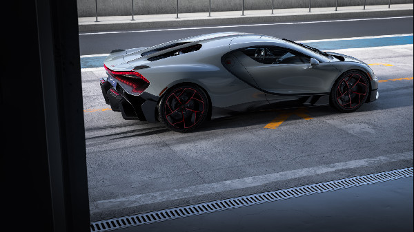 Bugatti Tourbillon Launches Équipe Pur Sang Option