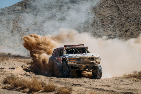 Honda Passport Shines at Mint 400 Race